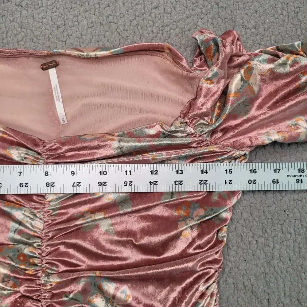 Free People Top Med Pink Velvet Floral Off The Shoulder Ruched Puff Sleeve Reina